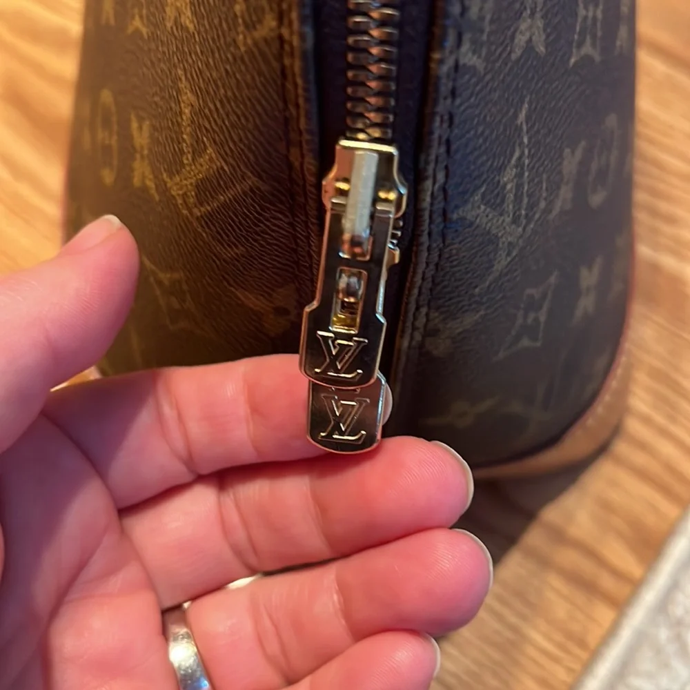 - Gorgeous preloved Alma PM